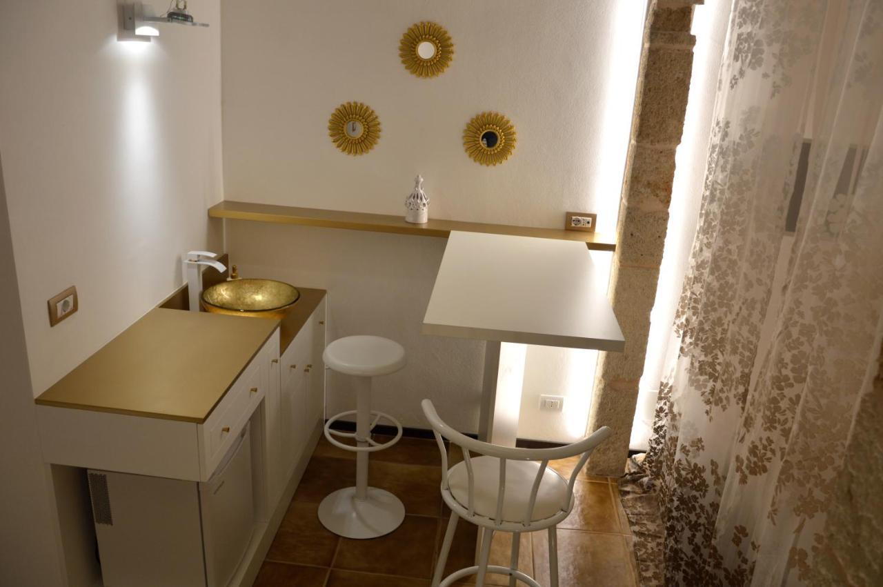 Gold White Exclusive House 호텔 폴리나노 아마레 외부 사진